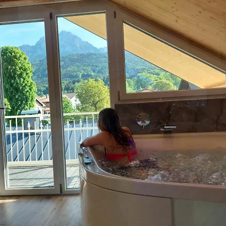Hotel Wellness & Prinz- Wellness & Romantik 4*