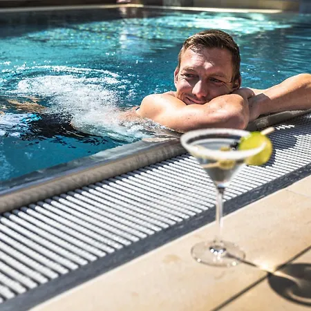 Hotel Wellness & Prinz- Wellness & Romantik 4*