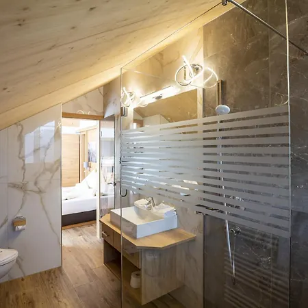 Hotel Wellness & Prinz- Wellness & Romantik 4*